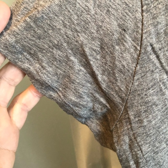 Denver Hayes XL Gray Short Sleeve Relaxed T-Shirt- great to wear with shorts - Picture 4 of 6